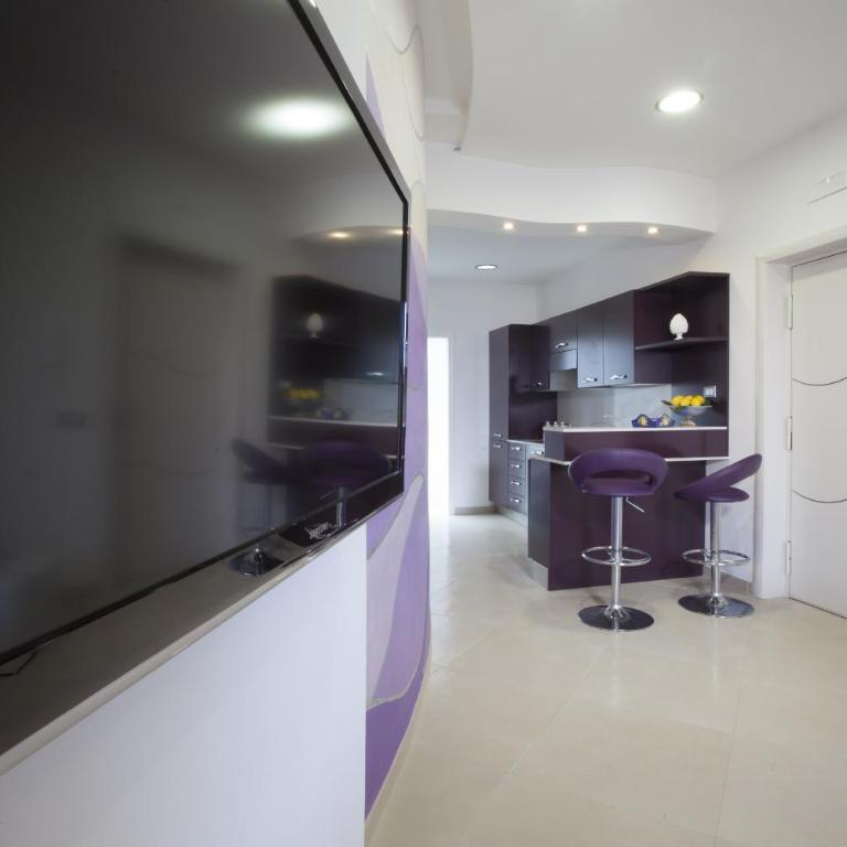 Estate4home - L'onda viola - Appartamento - 3