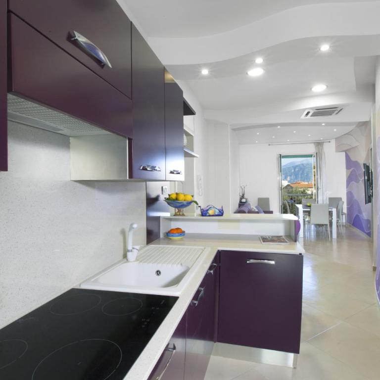 Estate4home - L'onda viola - Appartamento - 2
