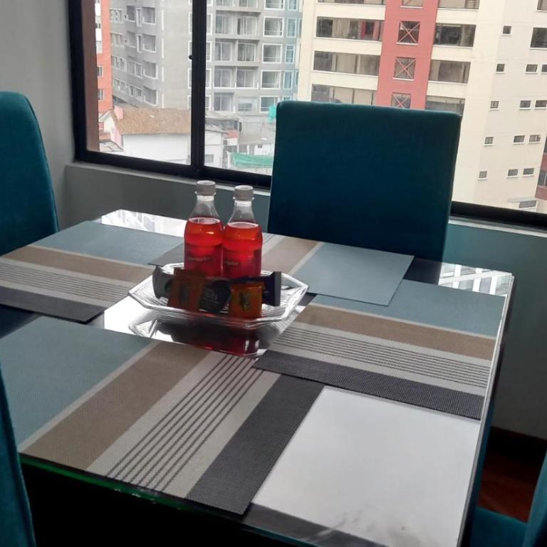 Rep Salvador, Quito 2-bedroom condo with parking and Netflix - Apartamento de 2 dormitorios - 49