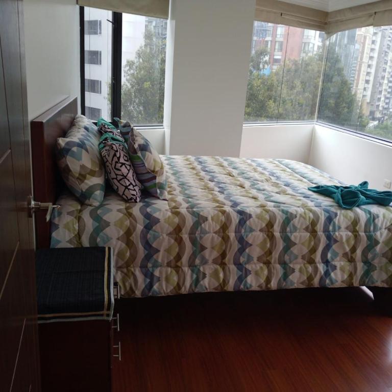 Rep Salvador, Quito 2-bedroom condo with parking and Netflix - Apartamento de 2 dormitorios - 42