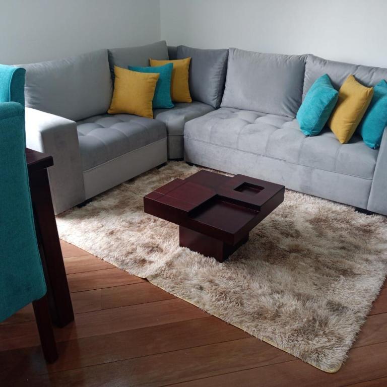 Rep Salvador, Quito 2-bedroom condo with parking and Netflix - Apartamento de 2 dormitorios - 9