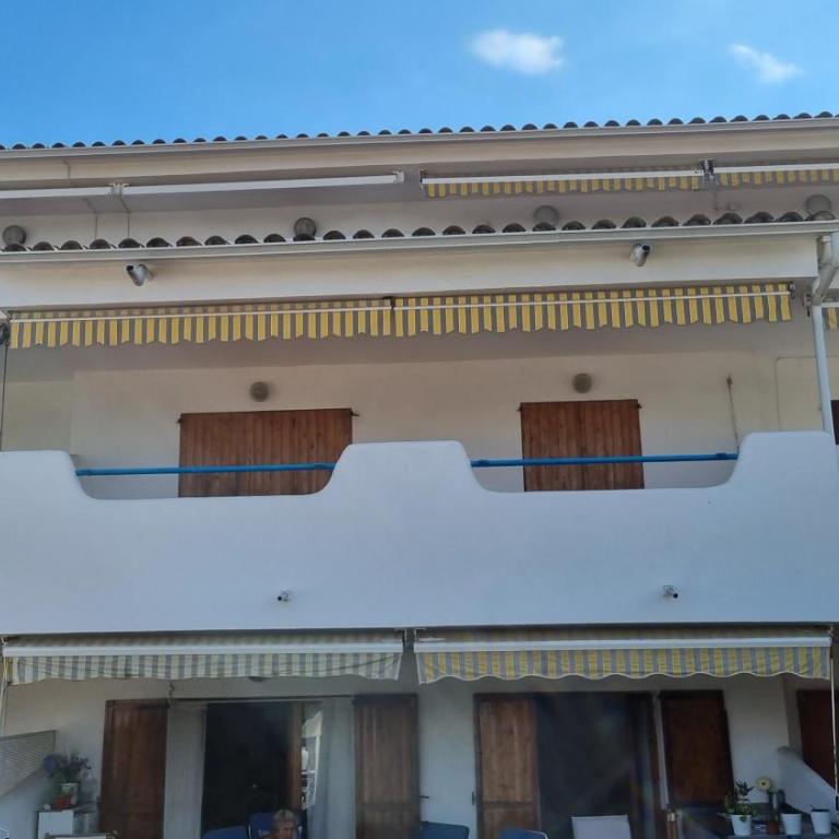 Apartamento familiar con piscina y wifi - Apartamento de 2 dormitorios con terraza - 34