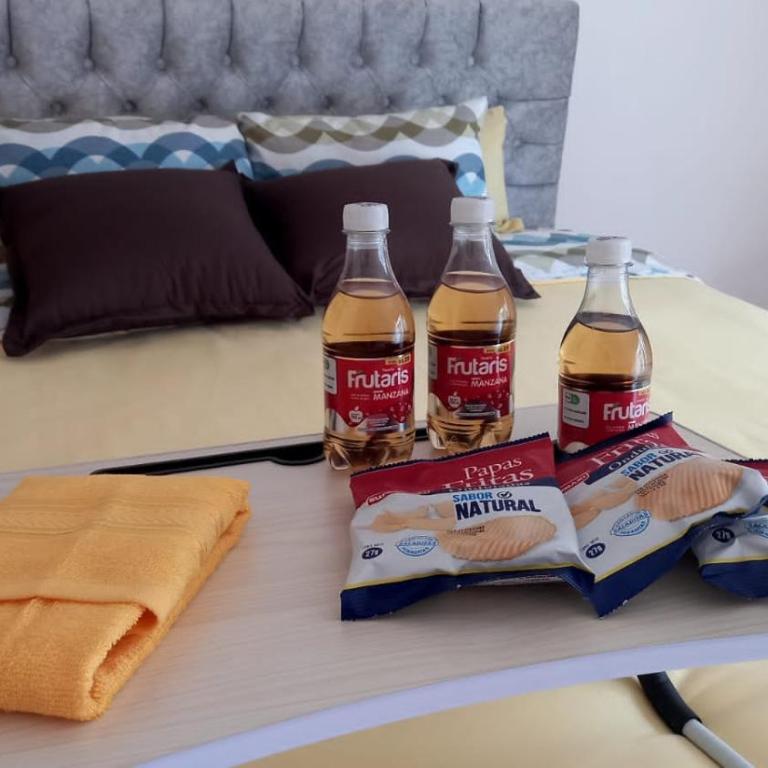 Rep del Salvador, Quito 1-bedroom condo with parking and Netflix - One-Bedroom Apartment - 45