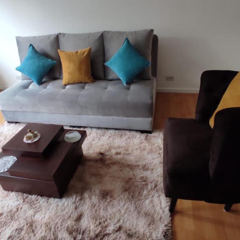 Rep del Salvador, Quito 1-bedroom condo with parking and Netflix - One-Bedroom Apartment - 60