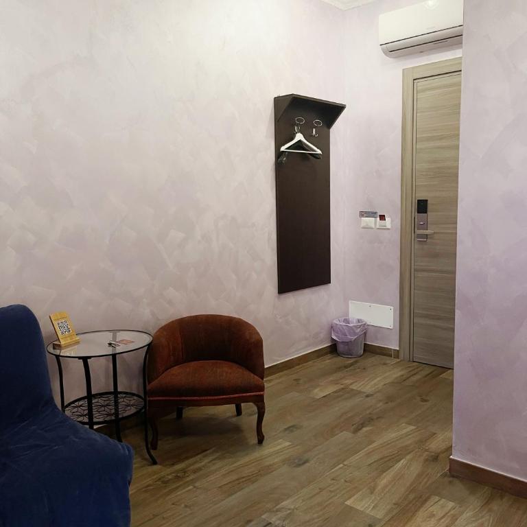 Iris Guest House - Camera Tripla con Bagno Privato - 15
