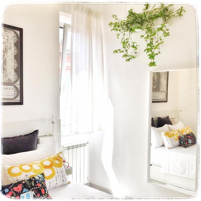 PIGNETO VILLAGE B&B Roma Apartment with Balcony Metro C - Appartamento con Balcone - 11