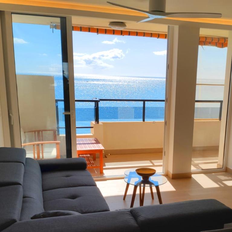 BEACHFRONT -- NEW LUXURY Apartment -- 1ª Linea Playa -- Fuengirola CITY CENTER -- Private PARKING -- Panoramic Sea Views -- - Apartamento con vistas al mar - 1