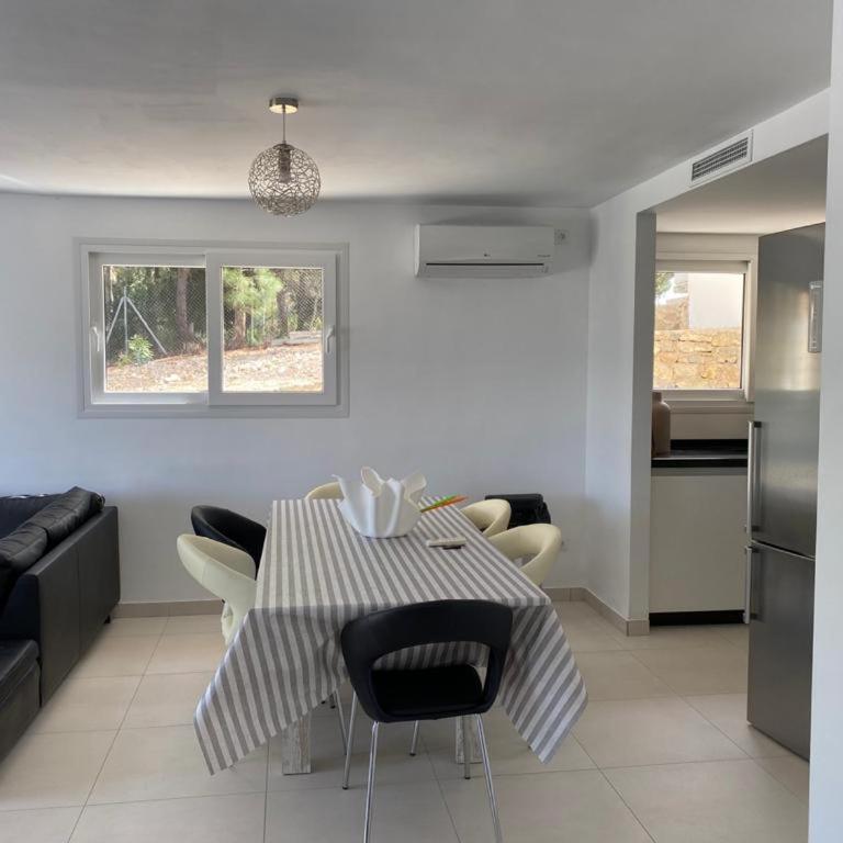 Half of the luxury villa with sea view and pool in natural park - Three-Bedroom Villa - 12