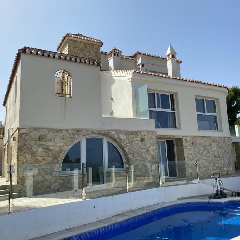 Half of the luxury villa with sea view and pool in natural park - Three-Bedroom Villa - 13