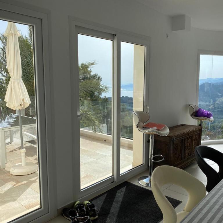 Half of the luxury villa with sea view and pool in natural park - Deluxe Villa - 14