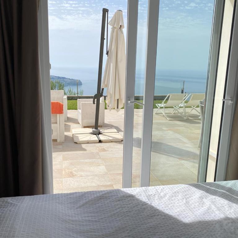 Half of the luxury villa with sea view and pool in natural park - Deluxe Villa - 20