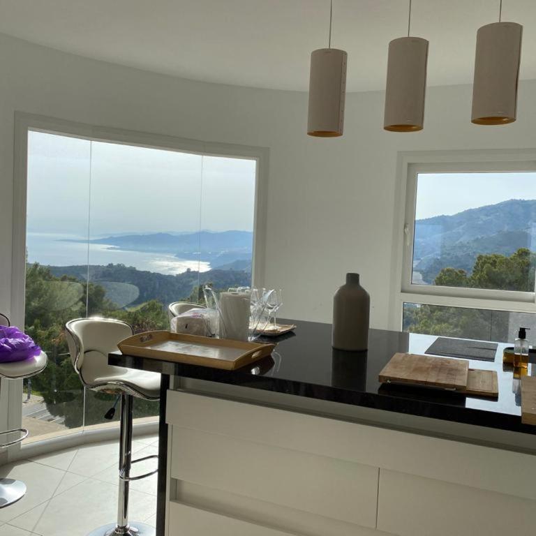 Half of the luxury villa with sea view and pool in natural park - Deluxe Villa - 22