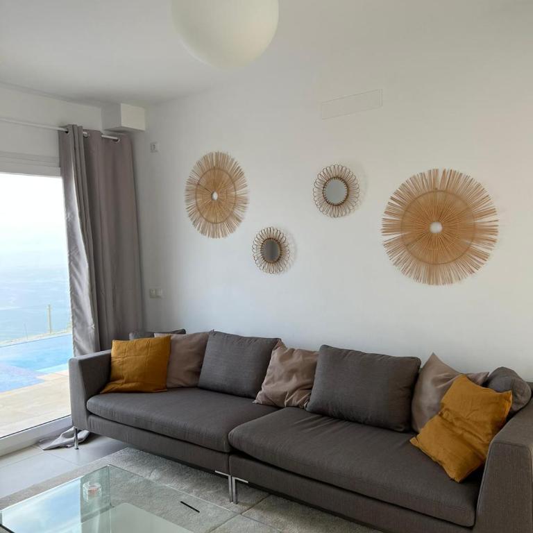 Half of the luxury villa with sea view and pool in natural park - Deluxe Villa - 26