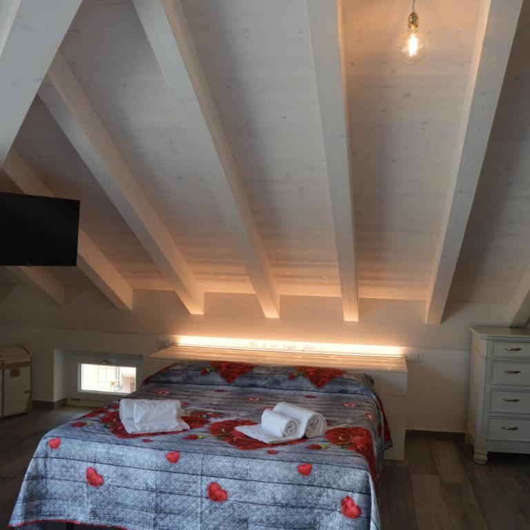 White suite - Jacuzzi, Swimming pool & Lake view - Loft - 17