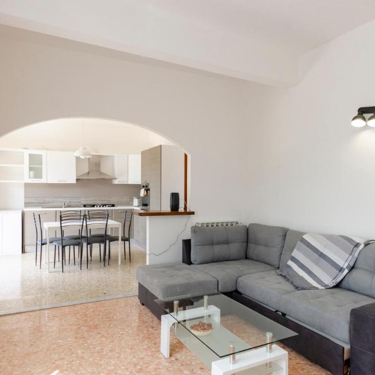 JOIVY Family Flat with 3 Balconies, 10 Min to Beach - Appartamento con 3 Camere da Letto e con Balcone - 6