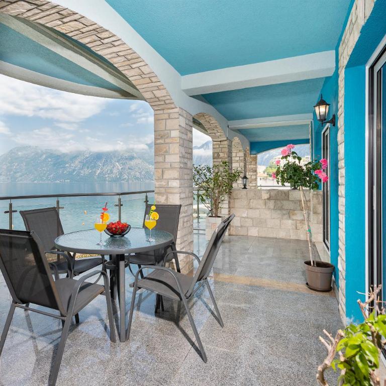 Sun Rays - Three-Bedroom Apartment - 5