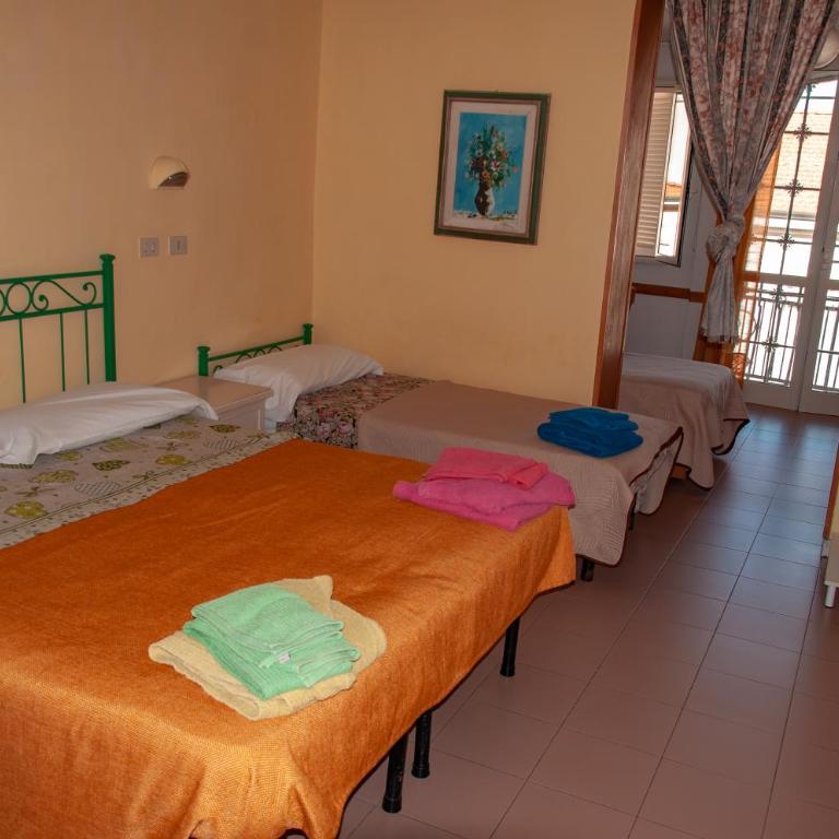 Hotel Villa Morgana - Standard Quadruple Room - 3