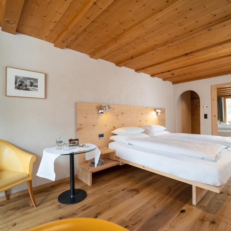 Hotel Albris - Comfort Doppelzimmer mit Balkon - 1