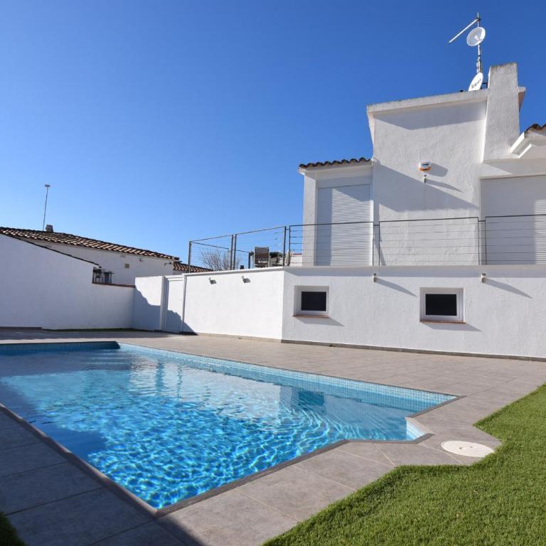 casa con piscina privada y cerca playa ref 382 - Casa de 2 dormitorios - 1