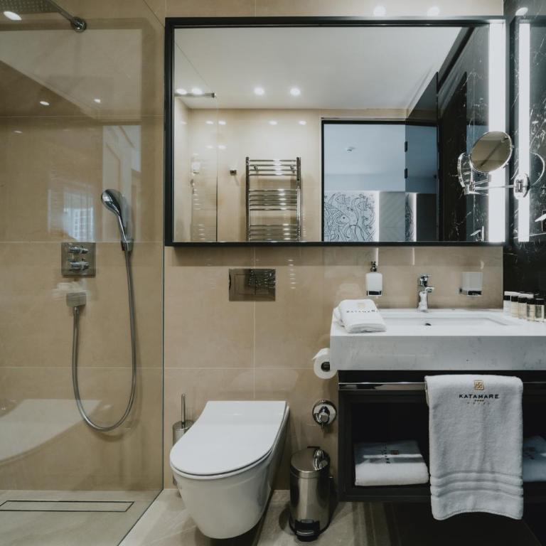 Katamare Hotel - Dvokrevetna Soba sa Bračnim Krevetom i Pogledom na Planinu - 3