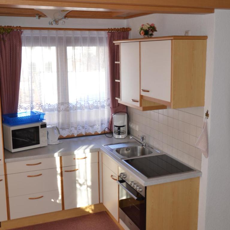 Gästehaus Brugger - Apartment mit 2 Schlafzimmern und Balkon - 8
