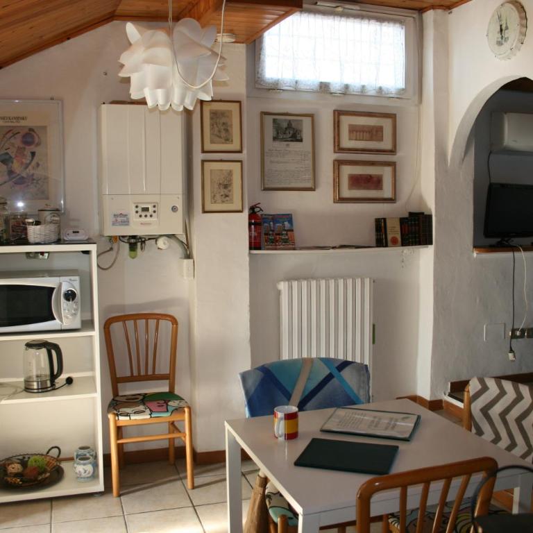 Alloggio Incantevole sui tetti di Bologna - Appartamento con 1 Camera da Letto - 10