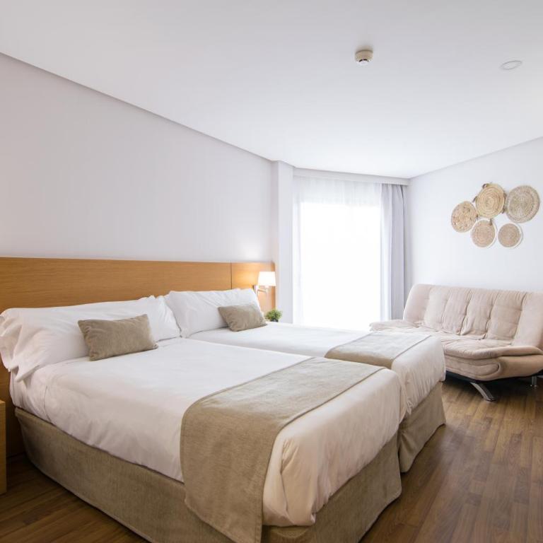 Cullera Holiday - Chambre Deluxe (2 Adultes + 1 Enfant) - 1