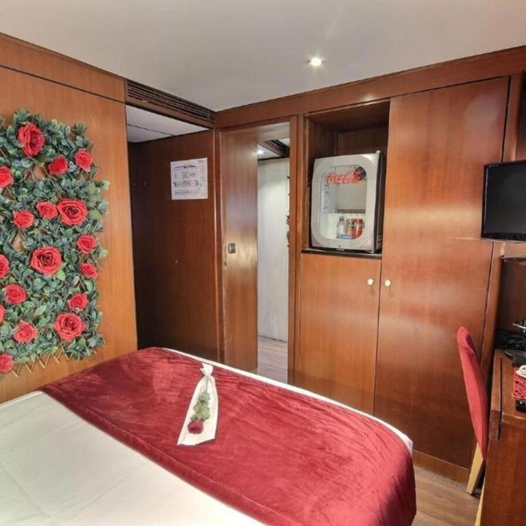 VIP Paris Yacht Hôtel & Spa - Suite avec Jacuzzi - 4