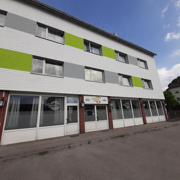 Apartments CITY Stadion - Budget Studio-Apartment - 1
