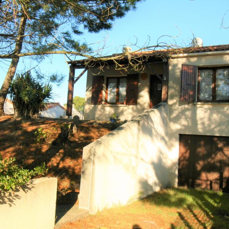 Maison boisée proche de la plage des Coraux, 2 chambres, terrasse, parking et jardin - FR-1-22-283 - Casa de vacaciones (4 adultos) - 1