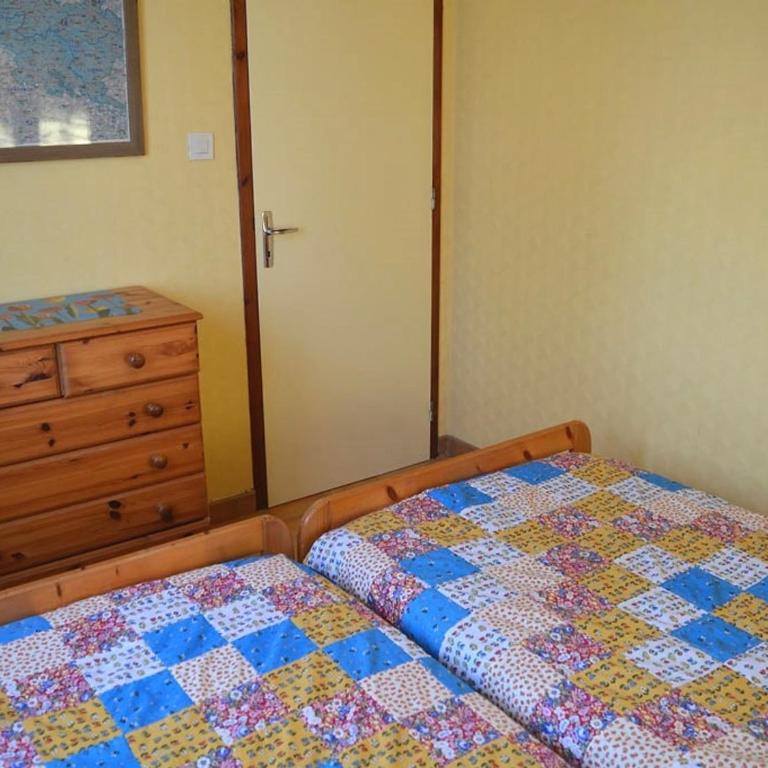 Maison boisée proche de la plage des Coraux, 2 chambres, terrasse, parking et jardin - FR-1-22-283 - Casa de vacaciones (4 adultos) - 14