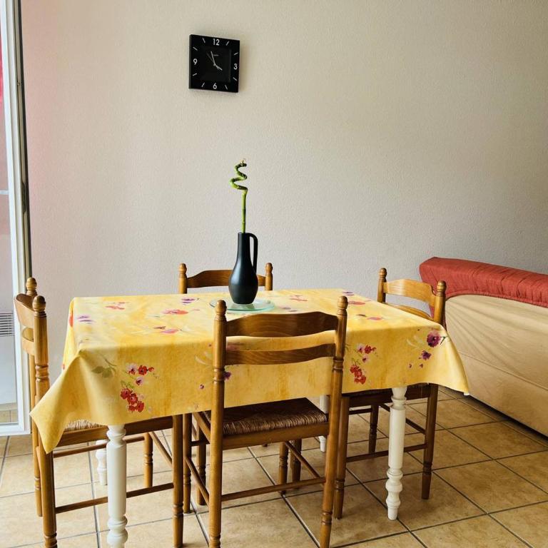 Appartement F2 avec piscine et parking à Cambo-les-Bains - Appartement 1 Chambre - 4