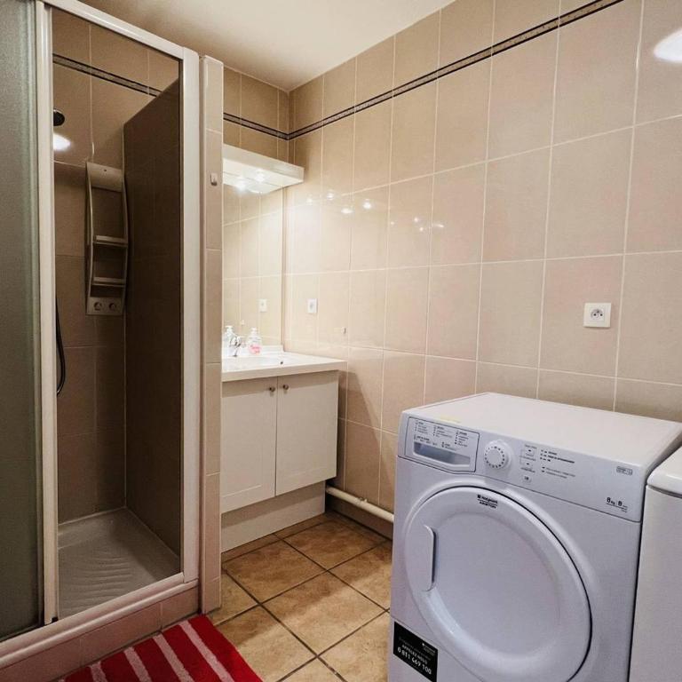 Appartement F2 avec piscine et parking à Cambo-les-Bains - Appartement 1 Chambre - 8