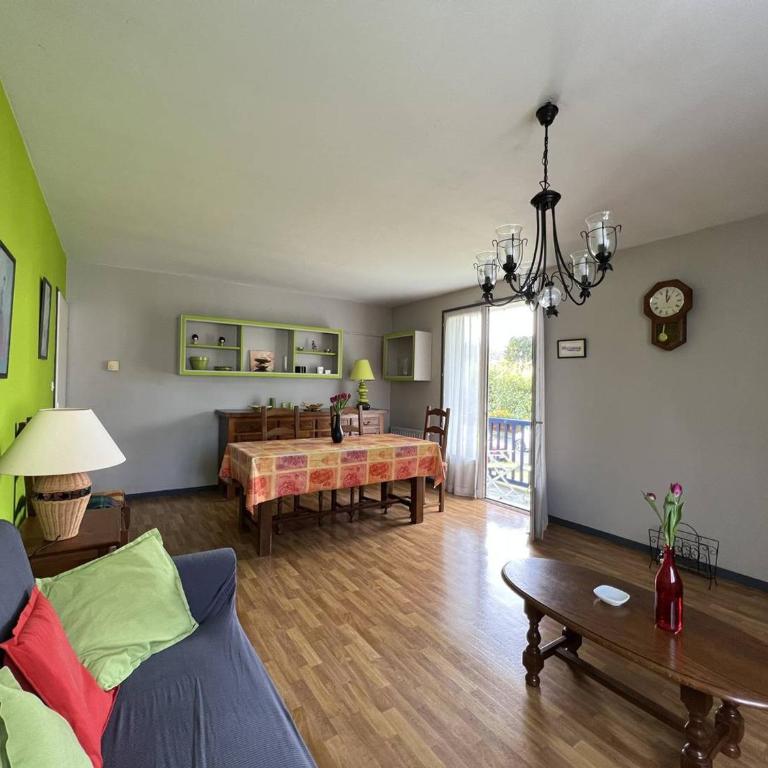 Appartement T3 à Cambo-les-Bains avec Wifi, Animaux Acceptés - 4 Couchages - Two-Bedroom Apartment - 2