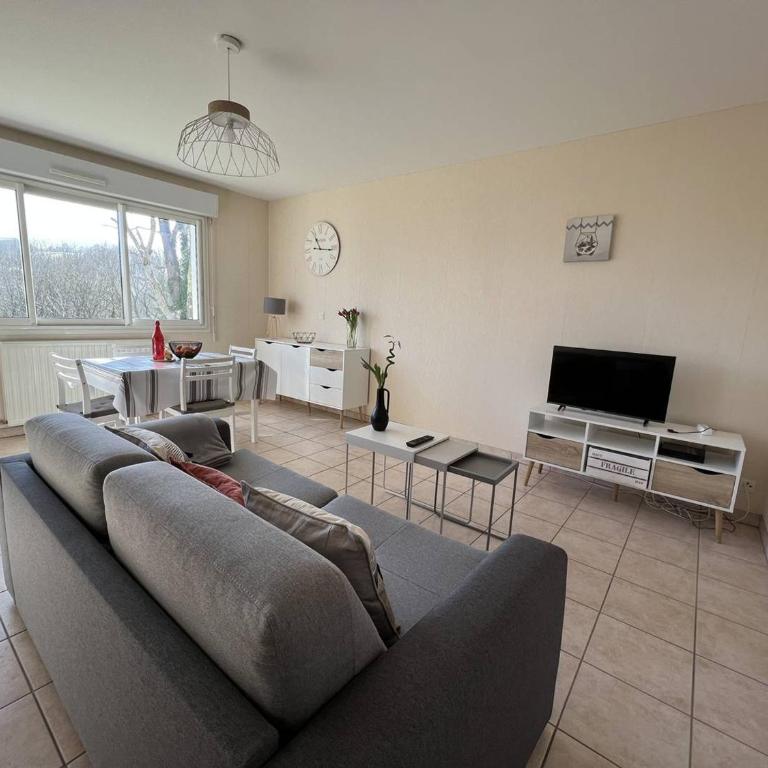 Appartement T2 RDC avec terrasse, parking, et WIFI à Cambo-les-Bains - Appartement 1 Chambre - 3