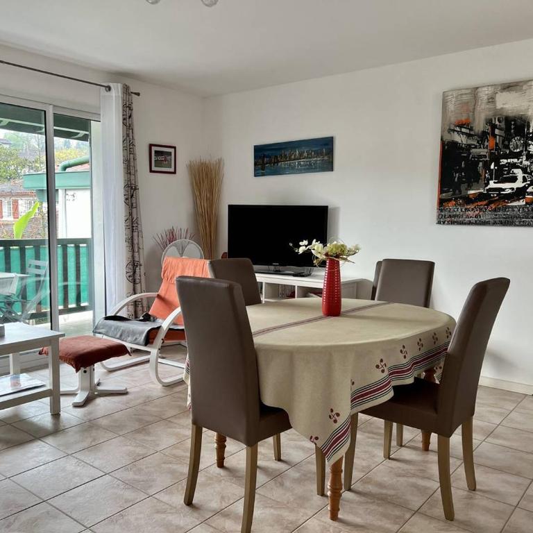 Cambo-les-Bains T2 calme 2 couchages avec parking - One-Bedroom Apartment - 6
