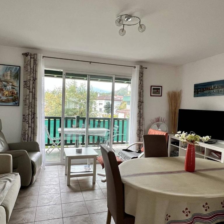 Cambo-les-Bains T2 calme 2 couchages avec parking - One-Bedroom Apartment - 7