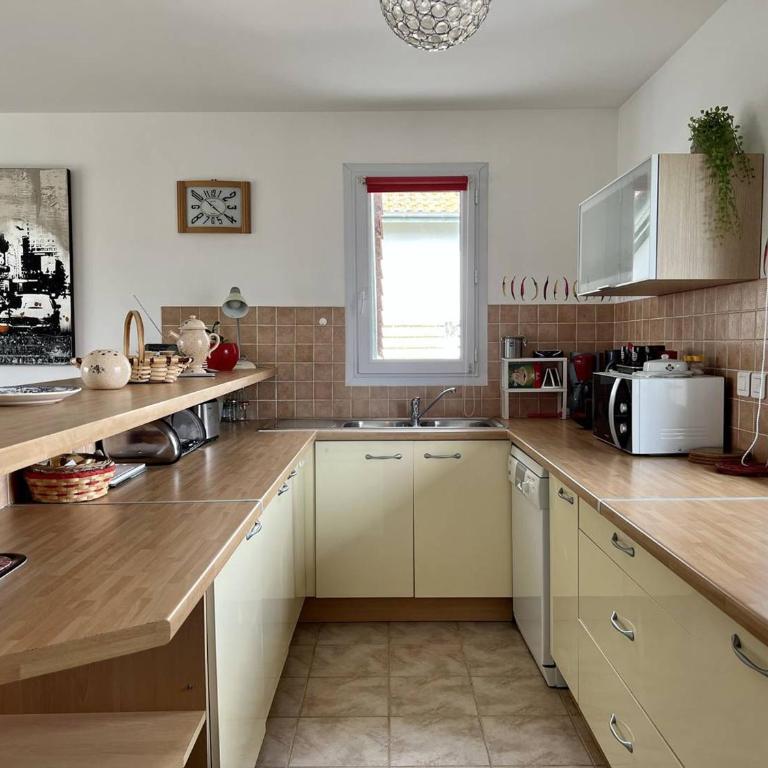 Cambo-les-Bains T2 calme 2 couchages avec parking - One-Bedroom Apartment - 8
