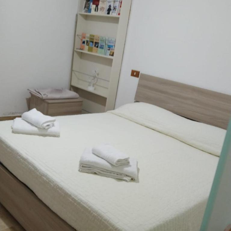 Flamingo Guest House- Rooms - Camera King con Vista Giardino - 6