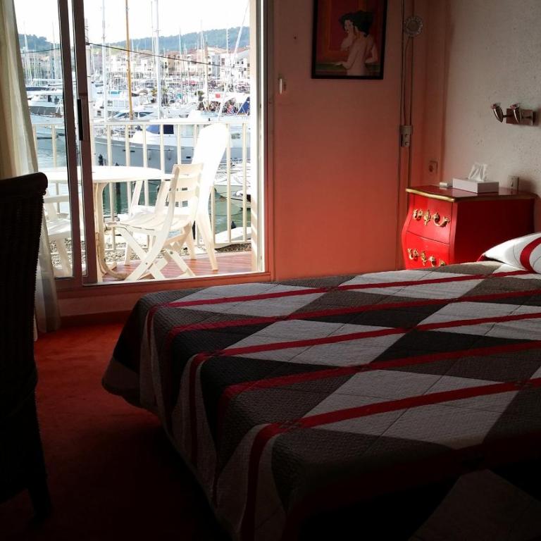 La Voile D' Or seul hôtel sur le port - Chambre Familiale avec Vue sur le Port - 2