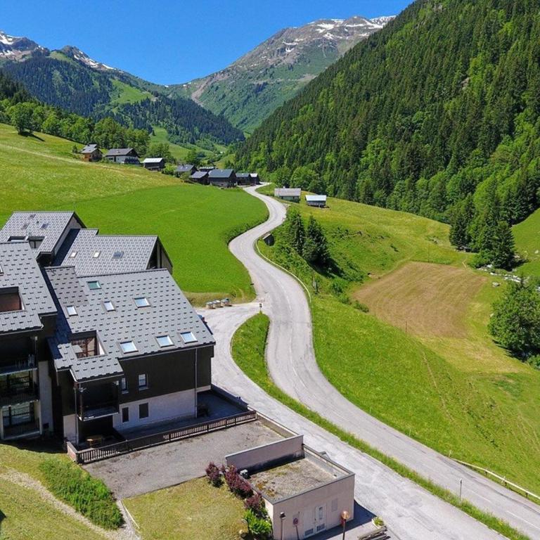 Charmant 3 pièces avec balcons, proche des pistes, 6 pers, navette gratuite, animaux acceptés - Appartement 2 Chambres - 2