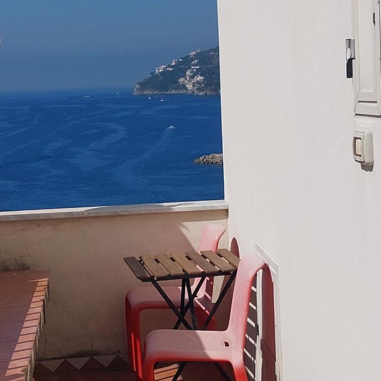 La stanza sul Porto di Amalfi camera piccina piccina con bagno privato e terrazzino vista mare - Camera Matrimoniale Economy - 30