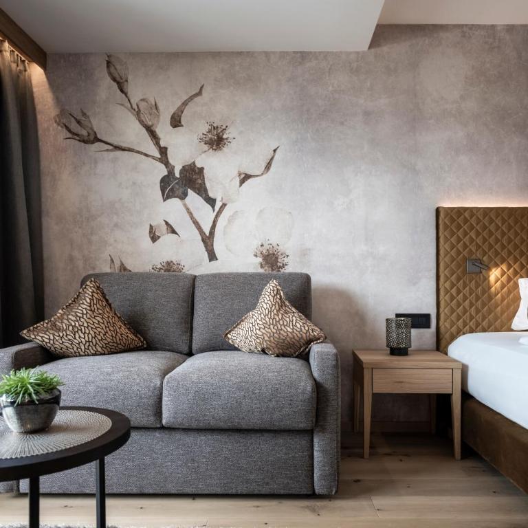 Small & Beautiful Hotel Gnaid - Chambre Double avec Balcon - 5