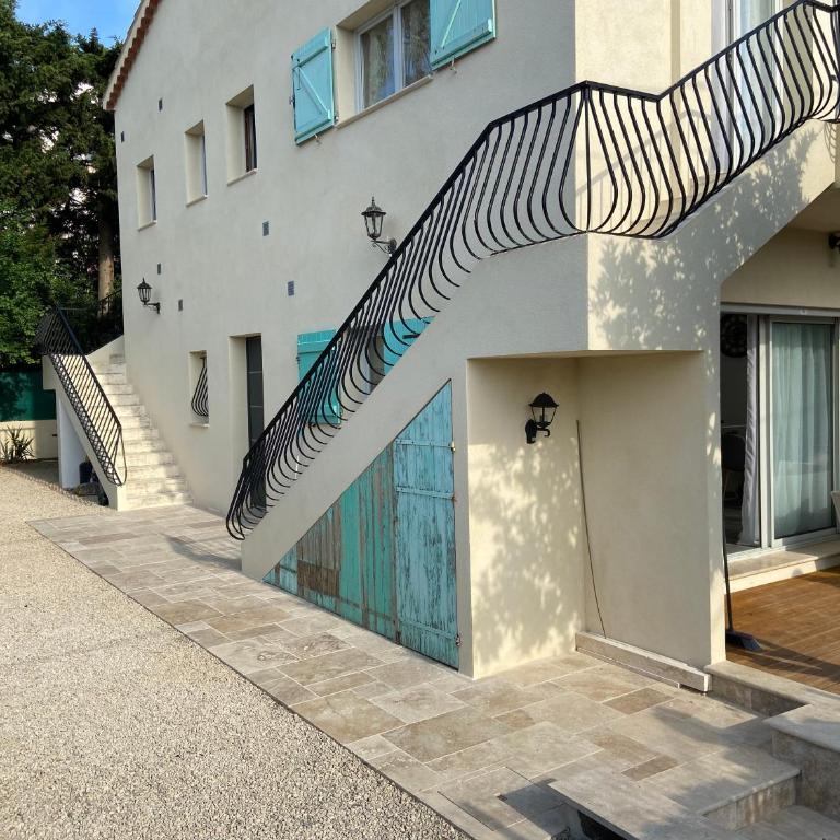 2 pièces en RDJardin avec 2 grands Terrasses - Appartement - Rez-de-Chaussée - 8