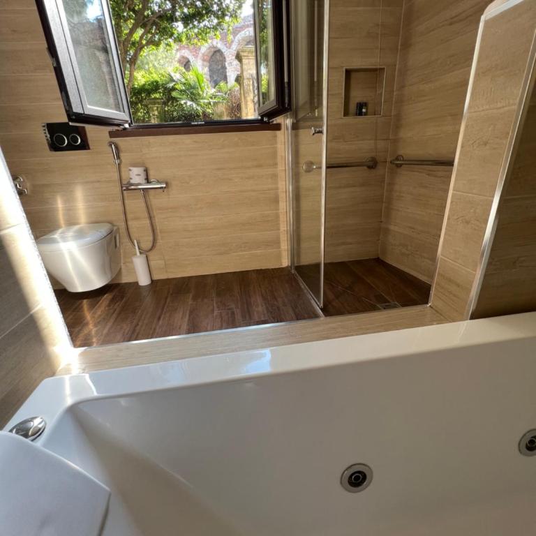 Arena Luxury Rooms - Superior Deluxe Double or Twin Room - 7