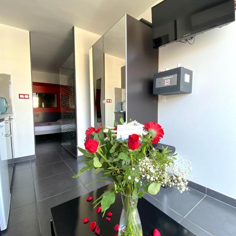 Studios Port Nature village Naturiste - Apartment with Terrace - 3