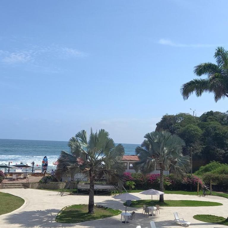 Howard Johnson by Wyndham Montañita - 1 Queen Bed, Superior Room, Ocean View, Non-Smoking - 2