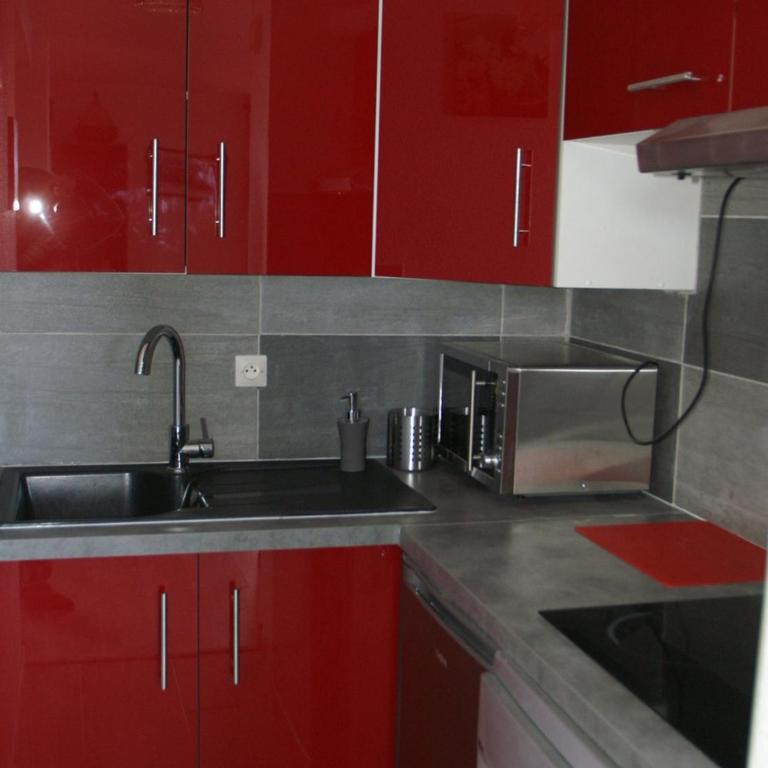 Charmant appartement 3 pièces avec balcon - Appartement 2 Chambres - 2