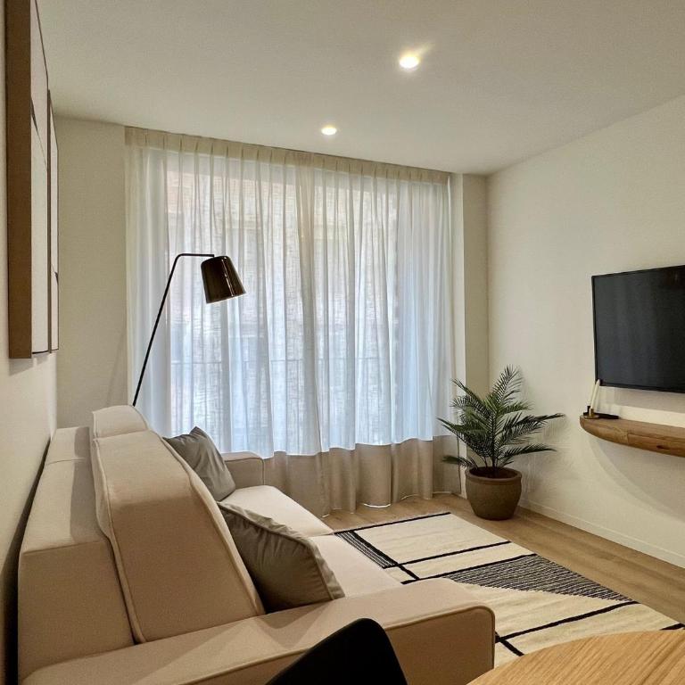 Reyes Católicos Premium Homes - Two-Bedroom Apartment - 13