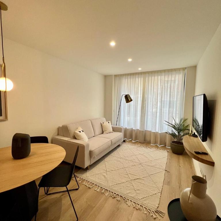 Reyes Católicos Premium Homes - Two-Bedroom Apartment - 7